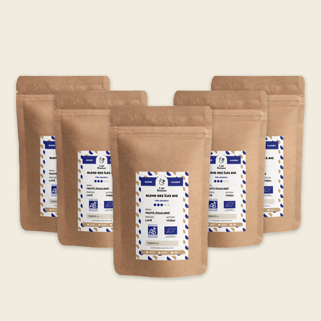 5 paquets de café en grains BIO Blend des Îles, conditionnement professionnel de 5 kg.